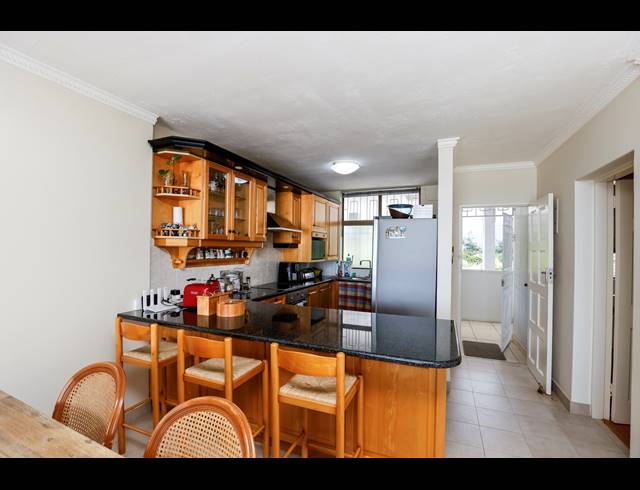 3 BEDROOM APARTMENT FOR SALE IN UMHLANGA CENTRAL